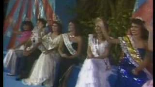 LUCHA VILLA - LA BIKINA