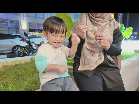 Exploring Kuching: Strolling the Waterfront & Enjoying Delicious Sam's Ice Cream