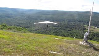 preview picture of video 'Ellenville Hang Glider Launch #1 8/17/2014'