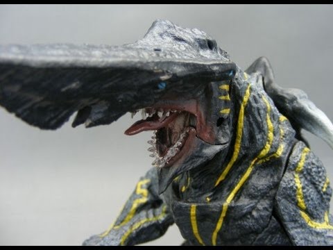 KnifeHead - Pacific Rim Figure by NECA