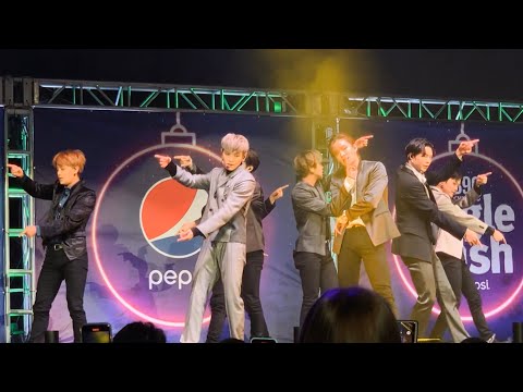 NCT 127 “REGULAR” DANCE BREAK JINGLE BASH CHICAGO 12/7/19 HD