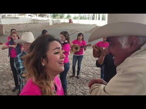 Sandra Guevara y Vicente Fernández “te parto el alma