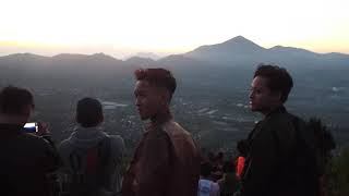 preview picture of video 'Sunrise gunung putri lembang Bandung'