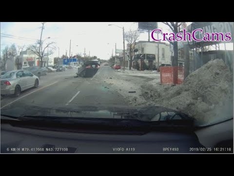 Insane North American Crash Compilation - 8 [Dash Cam Driving]