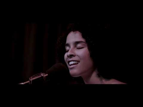 Laura Catarina - Mãe Terra | No Palco - TV Autêntica