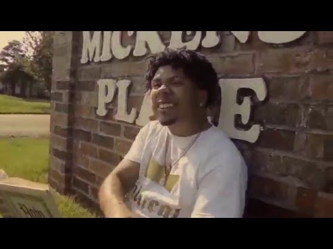 Que Almighty - #RippedDatBitch4 (Offical Music Video)