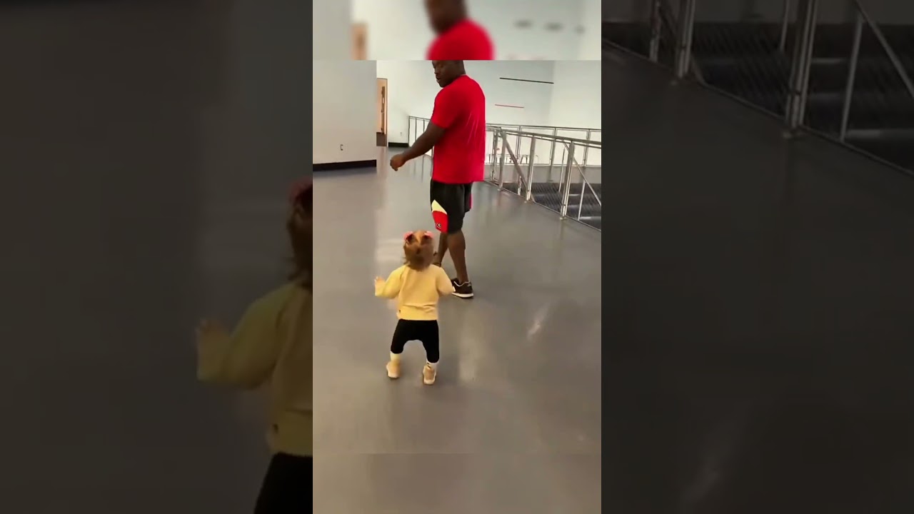 The child recognizes the wrong parents#baby #familyfirst #deardad #funny #happy #funnybaby