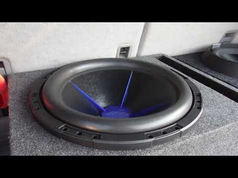 Power Acoustik MOFO-152X 15" 3000 Watt  Destroying and Slammin the Chevy