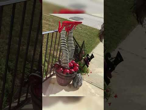 What People Do With Mannequins | Episode 9 🎃 #HalloweenDIY #HalloweenDecor #MannequinLegs