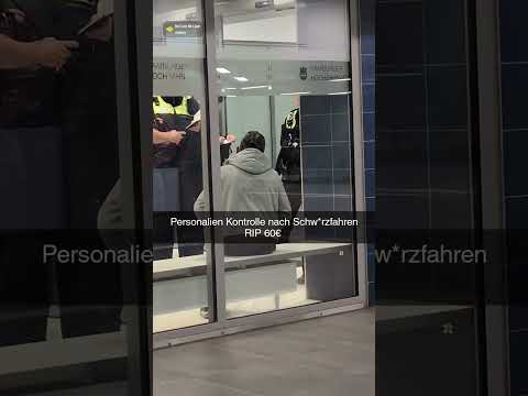 Fahrkarten Kontrolle durchgezogen Ausweg ausgeschlossen #hauptbahnhof #hamburg  #hvv #polizei