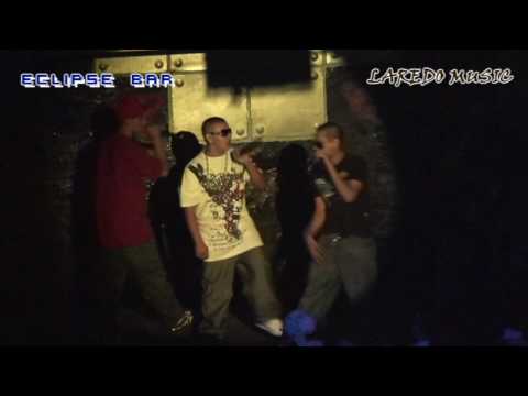 Ak 47 - Ella Se Activa - en Vivo Eclipse Bar Laredo Music (HD)