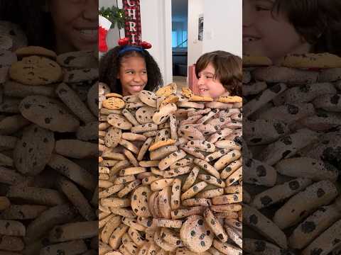 Double Chunk CHRISTMAS Cookies! 🍪 #morphle #toys #shorts