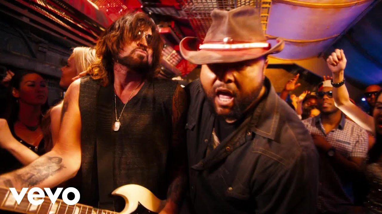 Buck 22 ft. Billy Ray Cyrus - 2014년 Achy Breaky 2 외계인 우주선 뮤비 실사