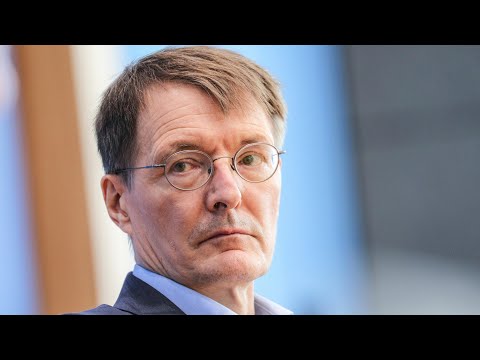 Lauterbach stimmt Deutsche auf Omikron-Welle ein | AFP