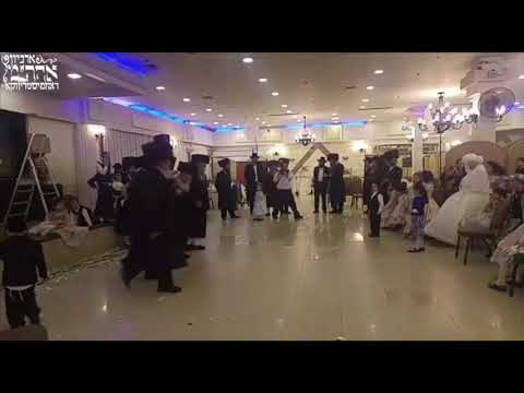 Rachmastrivka Rebbe Dancing Mitzvah Tantz @ Wedding
