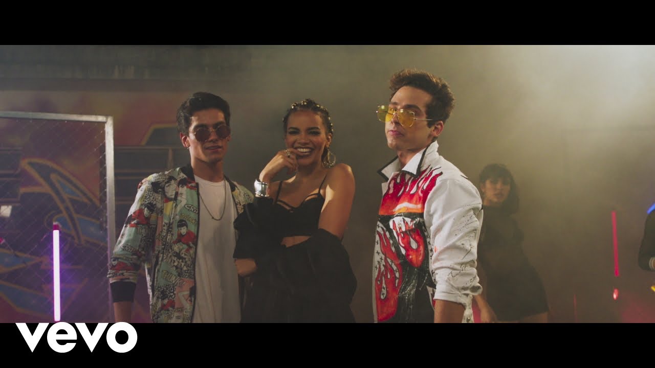 MYA, Leslie Grace — Fuego