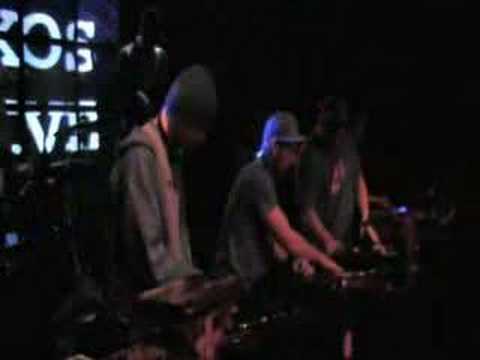 waxolutionists live feat. chrisfader & twintowas