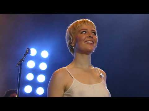 Maggie Rogers - "Anywhere With You" (Live in Boston)