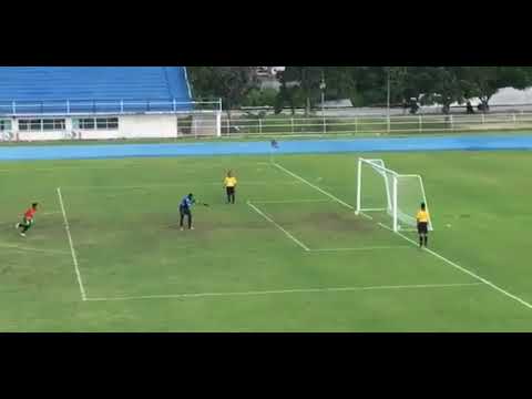 Arquero/Portero festeja antes de tiempo 2017