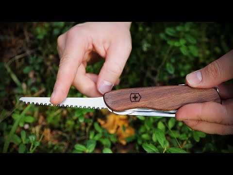 Victorinox Forester Wood - Practical Size SAK