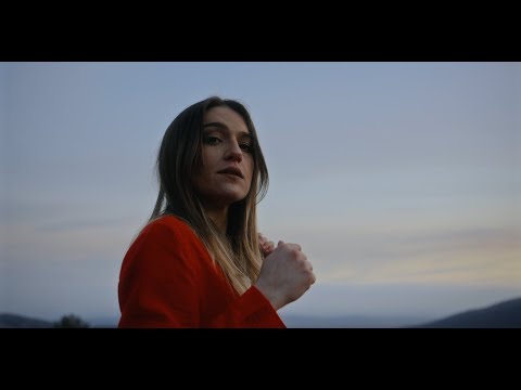 Cristina Rubio - Como un Animal (Videoclip Oficial)