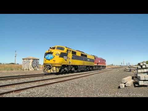 D746V SSR GM10 & Chumrail 42103 Running Light Engine (19/2/2023) - PoathTV Australian Trains