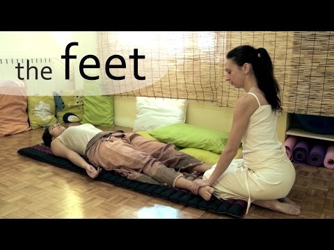 Thai Massage - the feet | Professional tutorial