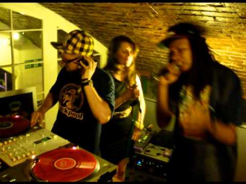 Dj Vadim ft Killa Kela, Mr Thing & Skinnyman - Breezeblock