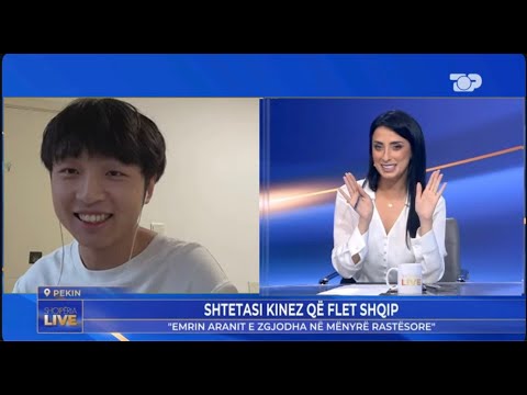 “Quhem Aranit” kinezi qe flet shqip këndon live këngën e Alban Skenderajt: Do vij në Shqipëri!