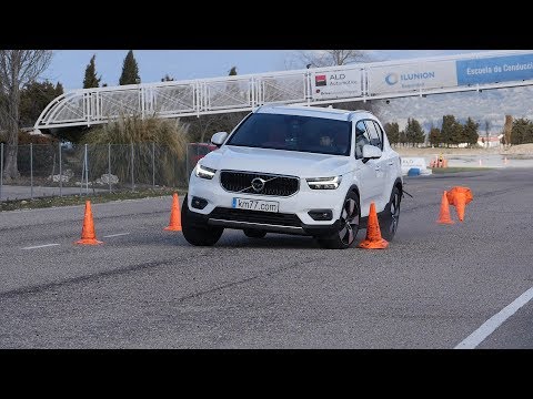 Volvo XC40 2018 – Maniobra de esquiva (moose test) y eslalon | km77.com