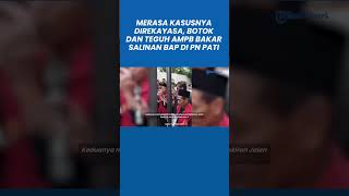 Download lagu Merasa Kasusnya Direkayasa, Botok dan Teguh AMPB Bakar Salinan BAP di PN Pati Diiringi Selawat mp3 Download lagu Merasa Kasusnya Direkayasa, Botok dan Teguh AMPB Bakar Salinan BAP di PN Pati Diiringi Selawat mp3