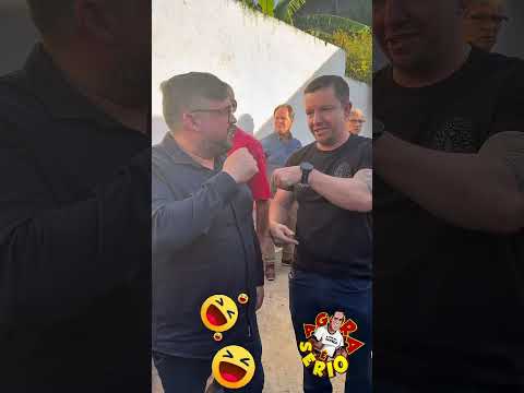 LÉO DA JK JUNTO E MISTURADO COM O PREFEITO WILLIAM SOARES NA ENTREGA DA AMBULÂNCIA DA SAMU PARA O DISTRITO DO BARNABÉS