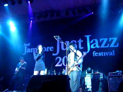 Andien feat Barry Likumahuwa Project - I Know You Know (by Esperanza Spalding)