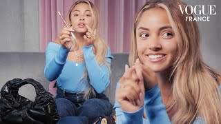 Wejdene nous dévoile les produits indispensables de son sac à main | Vogue France