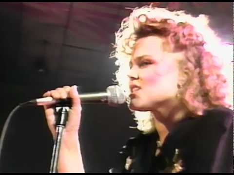 Go-Go's - Lust To Love (Totally Go-Go's Live '81)