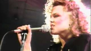 Go-Go&#39;s - Lust To Love (Totally Go-Go&#39;s Live &#39;81)