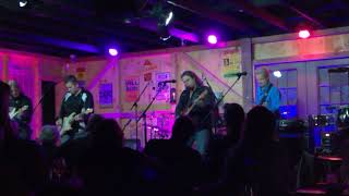 Captian Beyond Dancing Madly Backwards Daryl&#39;s House 10/29/2017