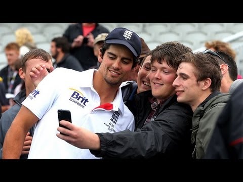 Ashes 2013: Rain helps England retain Ashes