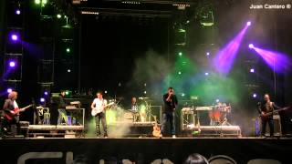 Grupo Claxxon 2015-Clavado en un bar-Dany Bea-Trasmonte, Friol (Lugo)®Juan Cantero