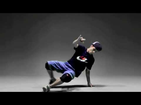 Muxibinha, Papel e Bruce  Galpão 3 Studio