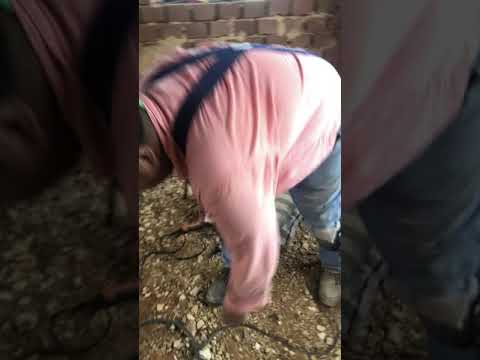 Electrical installation in stabilized compressed earth block walls