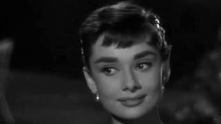 Video thumbnail of "Audrey Hepburn - Moon River"