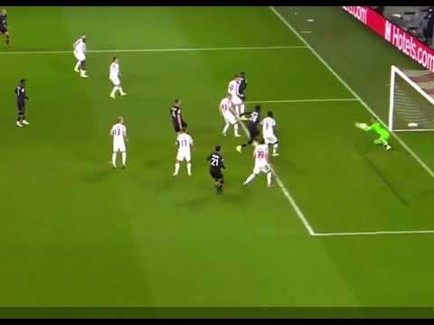 Burak Yılmaz = the oldest Turkish goalscorer in champions league history (36 years, 76 days)