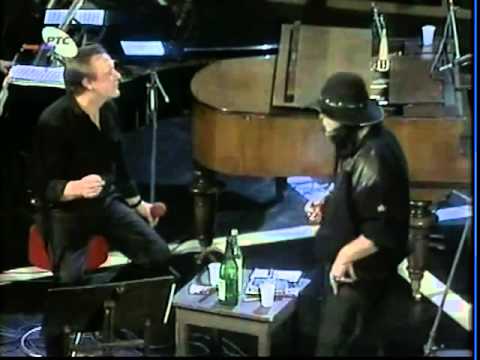 Arsen i Bora, Lutka sa naslovne strane