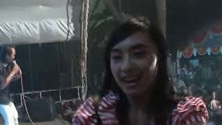 Download lagu NOSTALGIA CAMELIA 2009   GULU PEDOT   IKA DAN DOYOK mp3