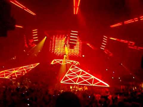 Sensation Poland 2010 Wrocław - The Mix 1 intro [Moby - Thousand; Benny Benassi - Satisfaction]