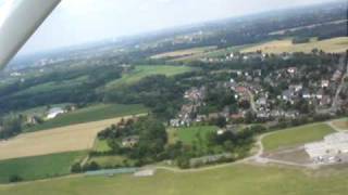 preview picture of video '2008-07-14 / My First Solo Takeoff on Cessna 152 @ Essen-Mülheim (EDLE)'