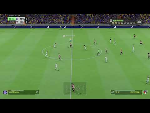 Quase um golaço 😂😂