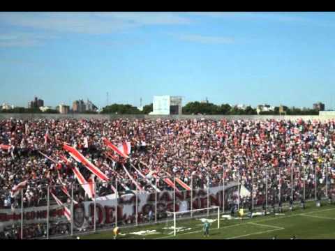 "Moron 1 Almagro 1." Barra: Los Borrachos de Morón &bull; Club: Deportivo Morón