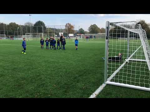 Penalty twee keer lat!